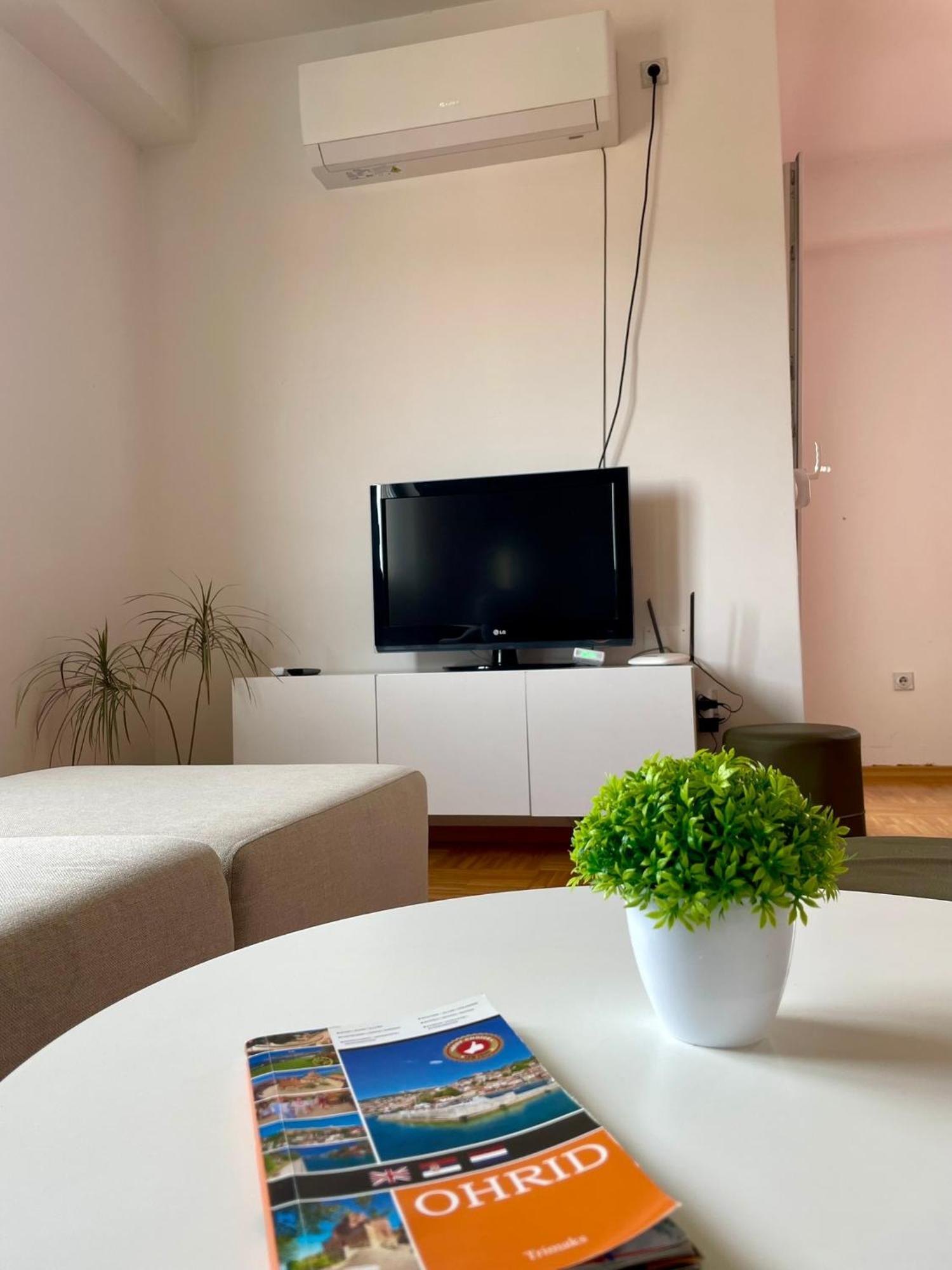 Velvet Apartment 5 Minutes To Center Ohrid Exterior photo